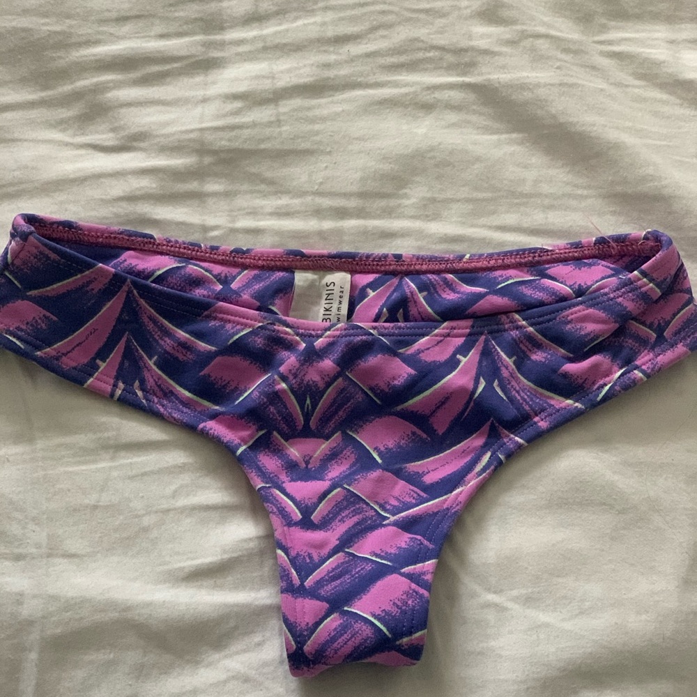Midori thing bottom